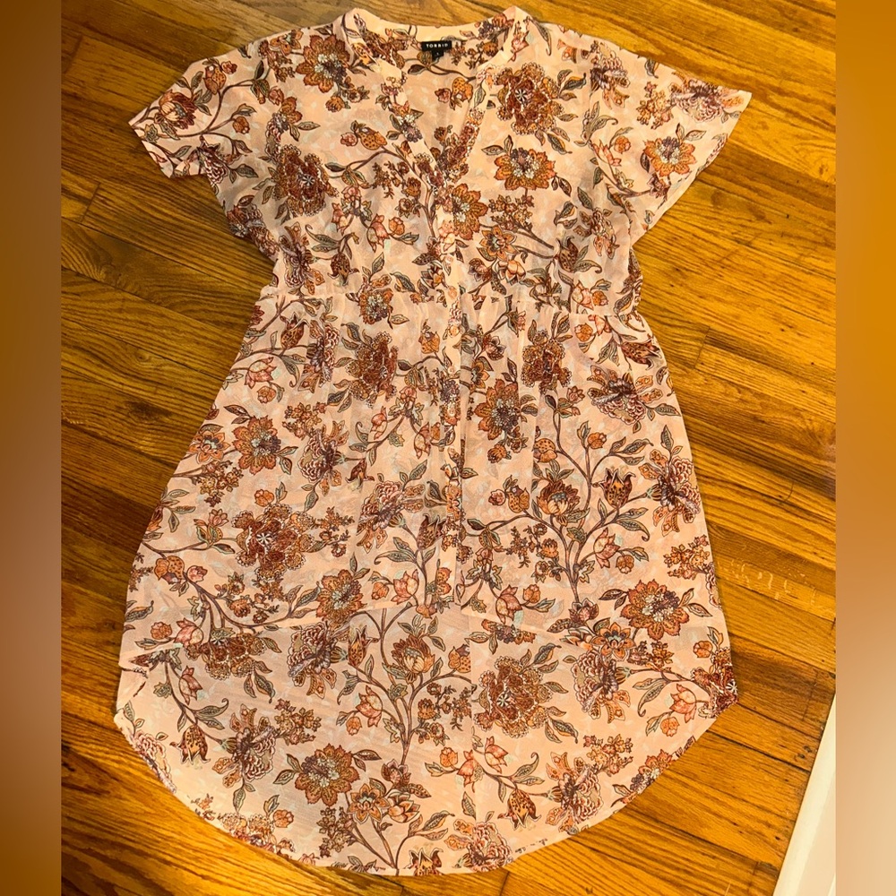 Like New Torrid Outlander Lexie Floral Chiffon Hi-Lo Babydoll Tunic - Picture 12 of 16